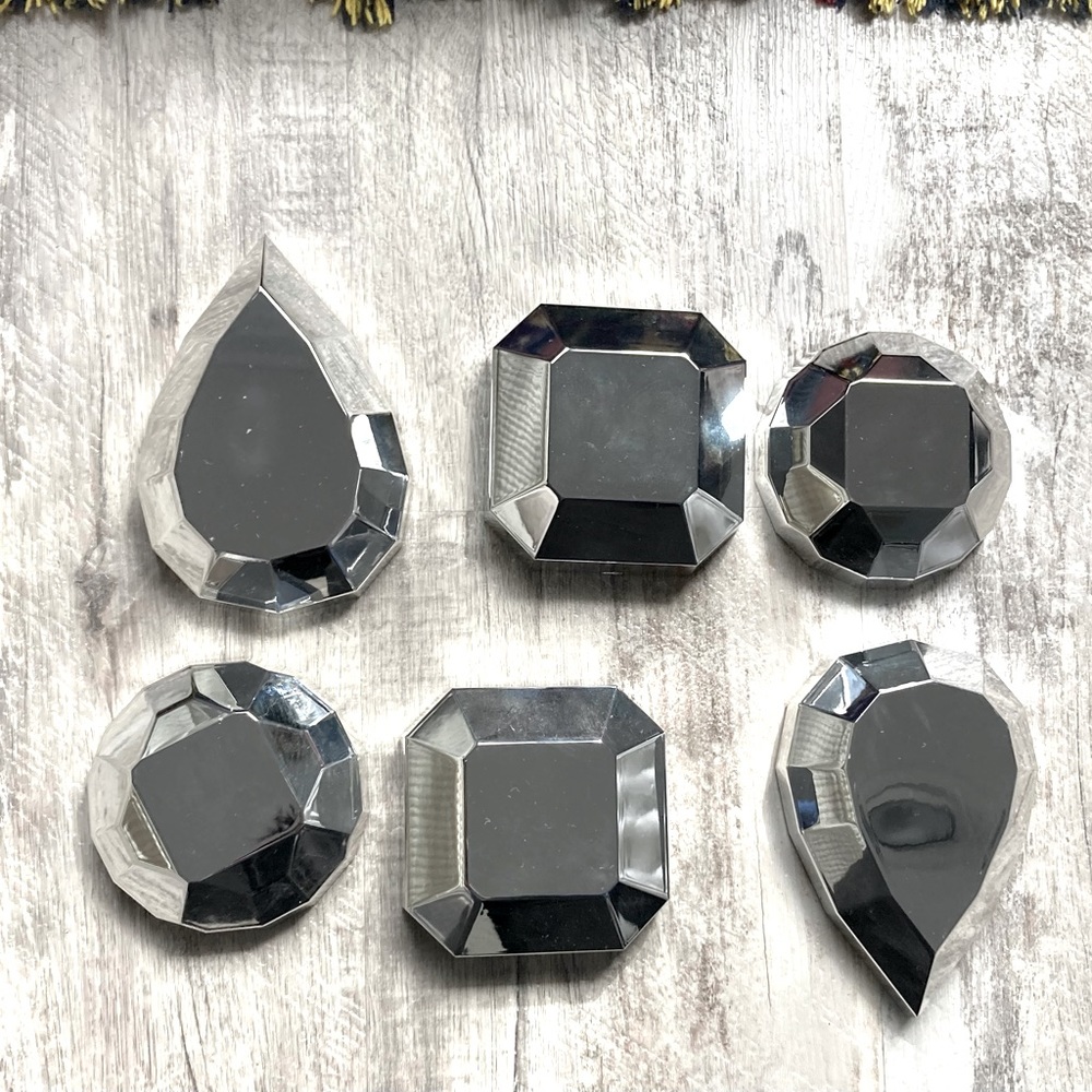 Decorative wall jewels